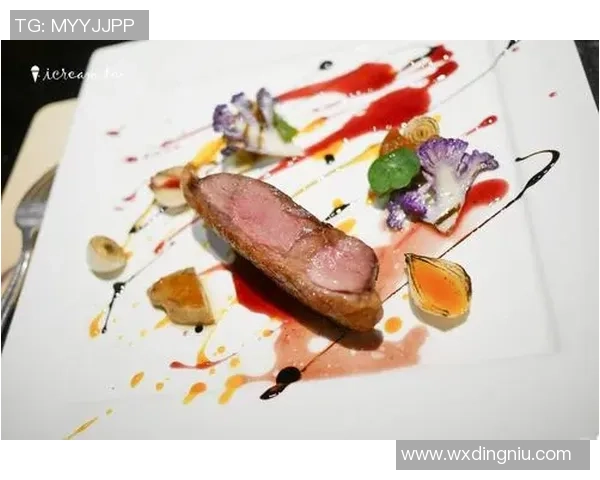 足球明星享受奢华美食金箔牛排引发热议与关注