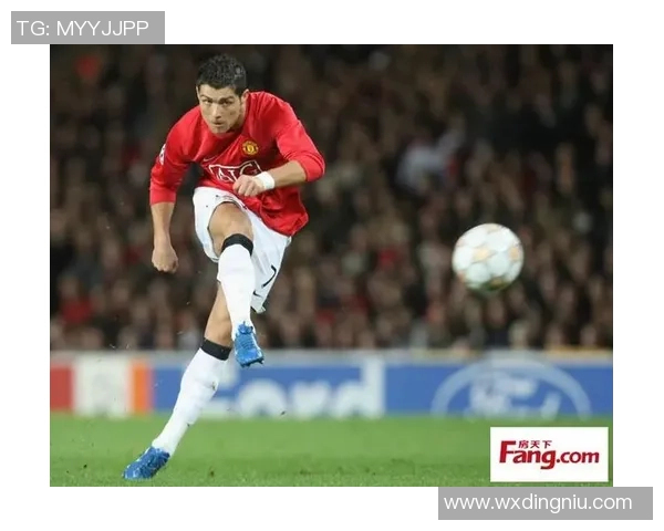 足球明星真实瞬间捕捉展现球场魅力与激情的精彩瞬间